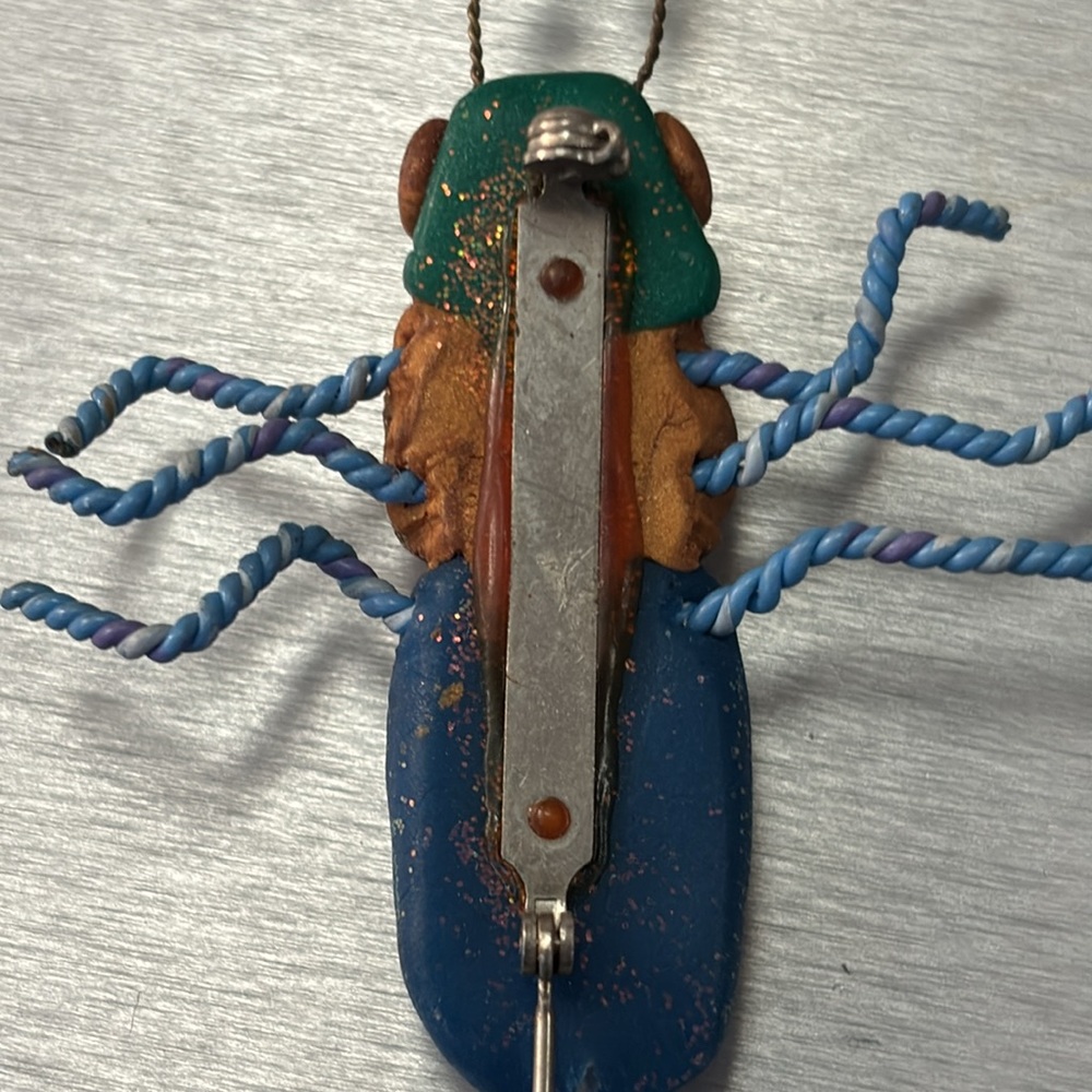 Vintage Insect Brooch - Picture 9 of 12